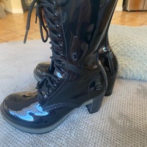 Heeled Dr. Martens discontinued super cute